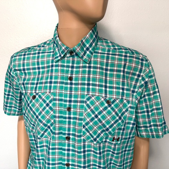 UNDER ARMOUR Men’s Heatgear Button-Down Shirt (Size M) - Picture 2 of 11